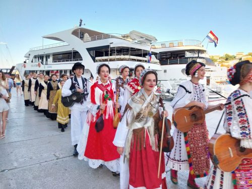 2025 06 21 Folklor mladih